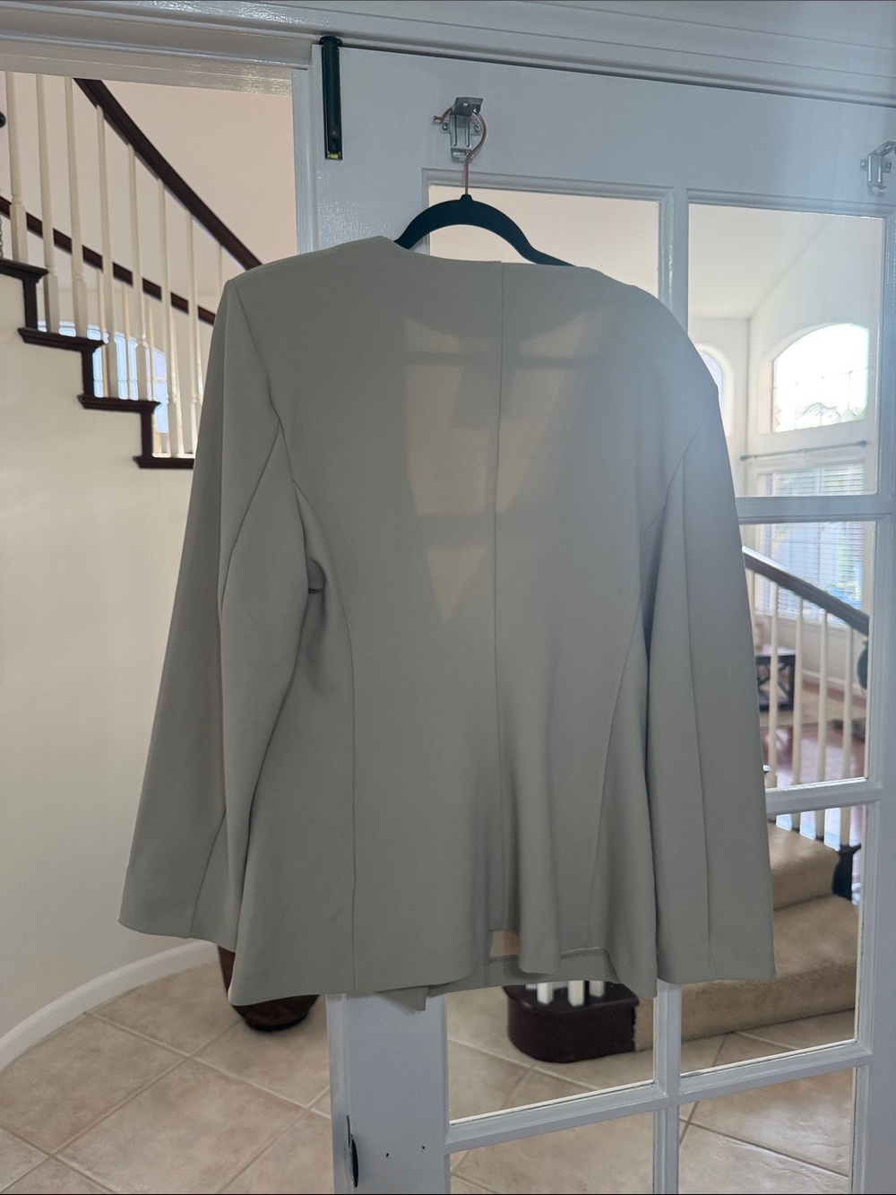H&M NWT Size Large Button V-Neck Blazer Jacket - Light Beige - Picture 4 of 4